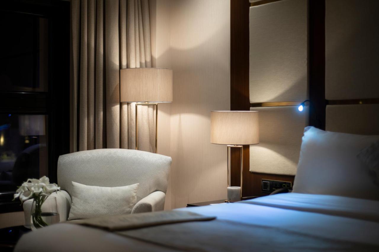 Vittori Palace Hotel And Residences Riyadh Exterior photo A room at the hotel